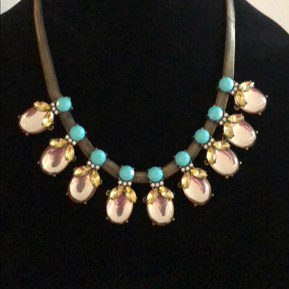 Elegant chain necklace